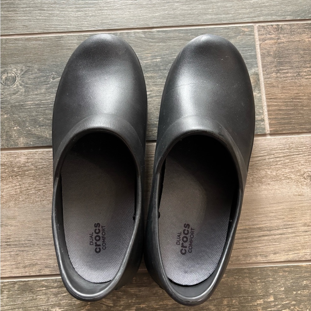Croc clogs women’s size 10